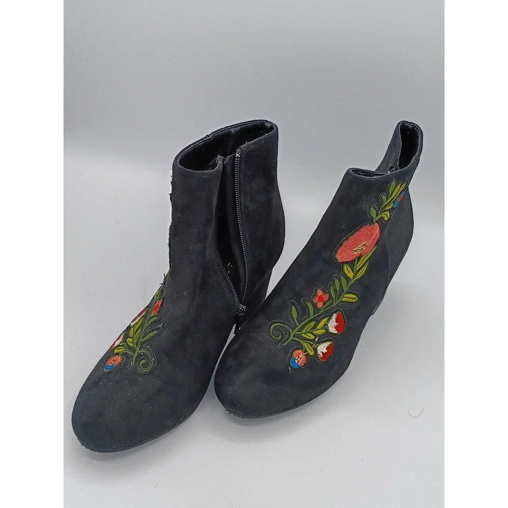 Bamboo Women Floral Embroidered Ankle Boots Black 7.5 Block Heel Boho